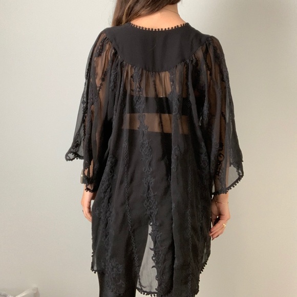 Flowy Kimono from UO - Picture 3 of 7